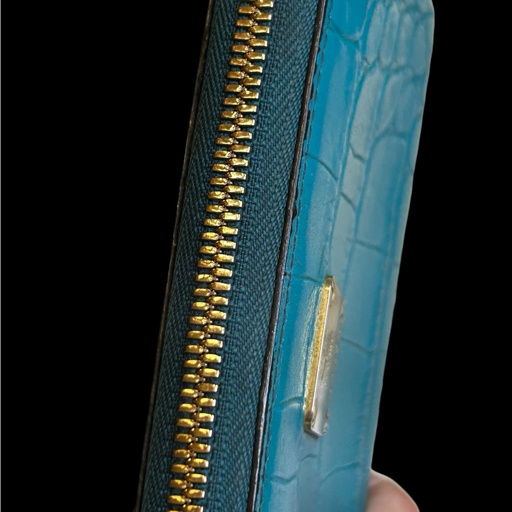 MCM TEAL LONG WALLET GUC many card slots/inside pockets .1 zipper inside pocket - Picture 11 of 13
